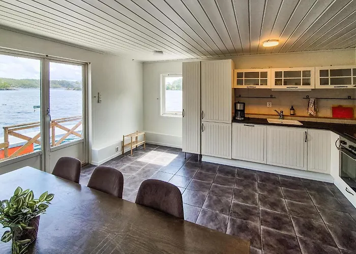 Cozy In With House Sea View Ferienhaus Lepsoy